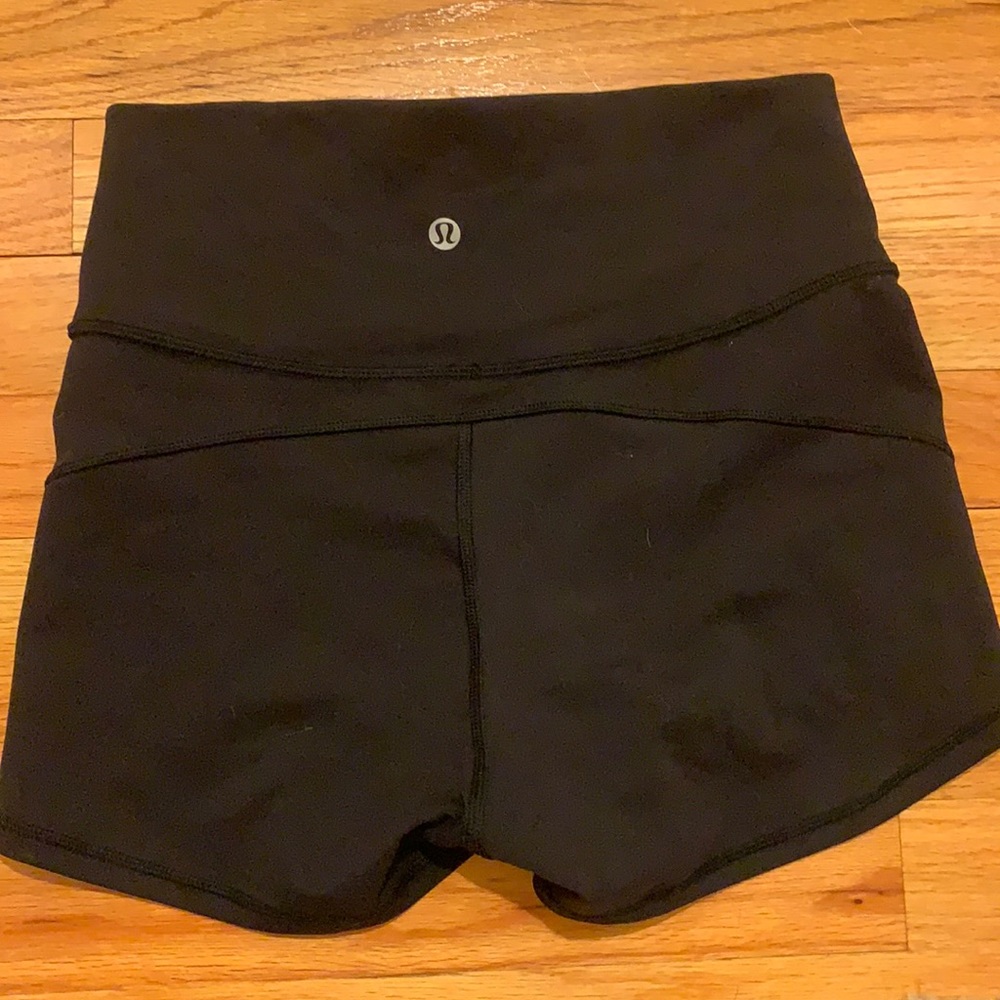 Black Lulu spanks!